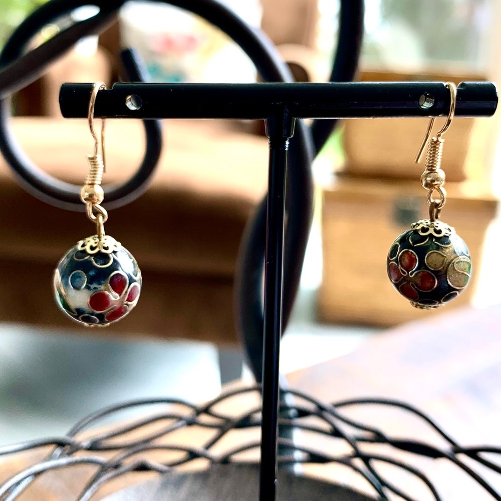 🌟 SALE $15 🌟 Vintage Cloisonné Gold Plated Enamel Coloured Floral Earrings